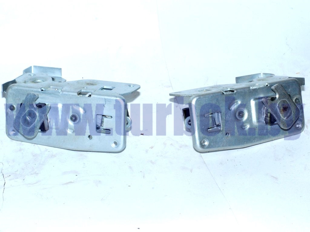 Комплект замков двери кабины