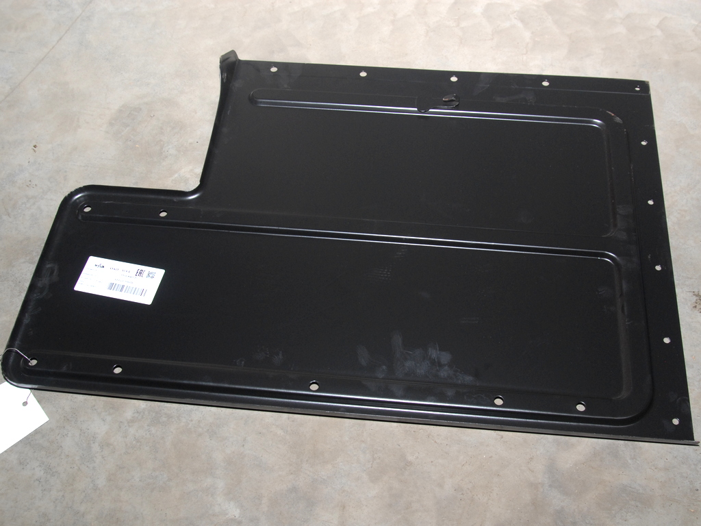 Брызговик на большую кабину металлический левый