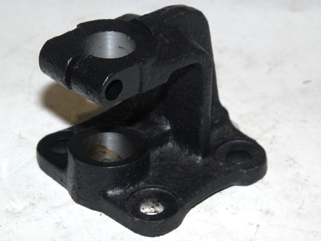 Кронштейн крепления ЦГ