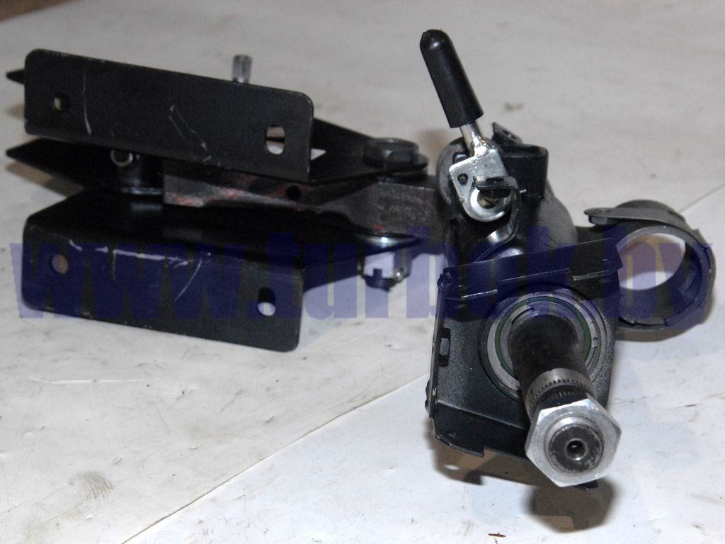 Колонка рулевая в сборе(кронштейн)