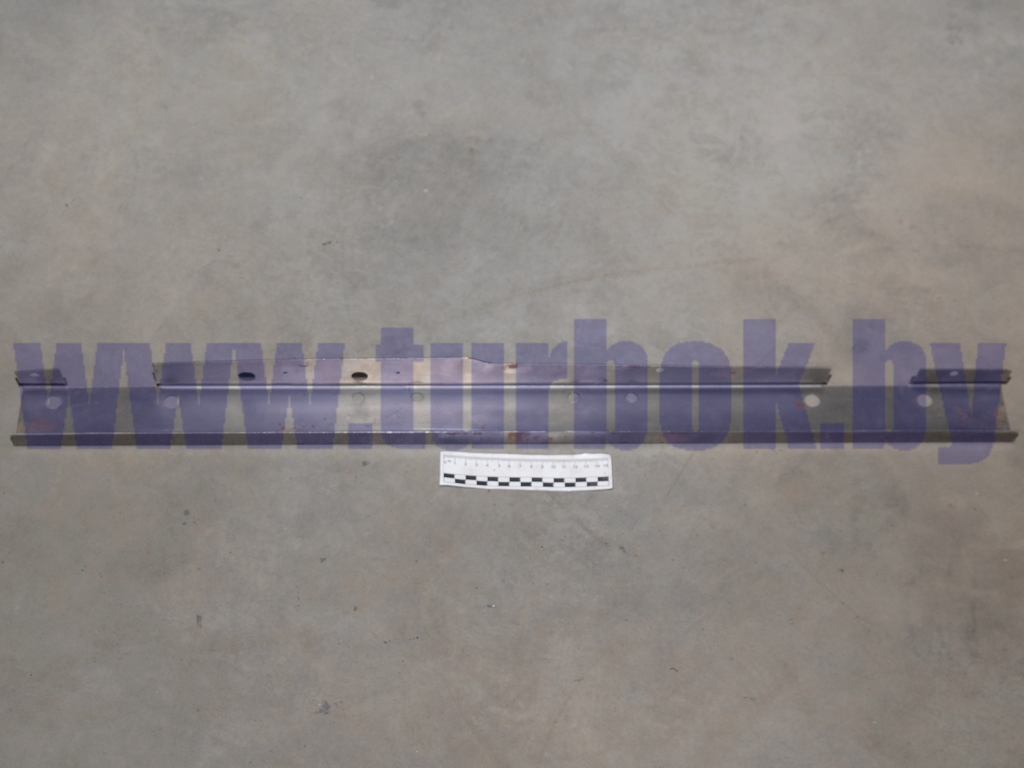 Усилитель крепления двери левый