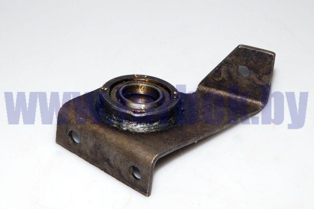 Кронштейн с подшипником крепления педалей