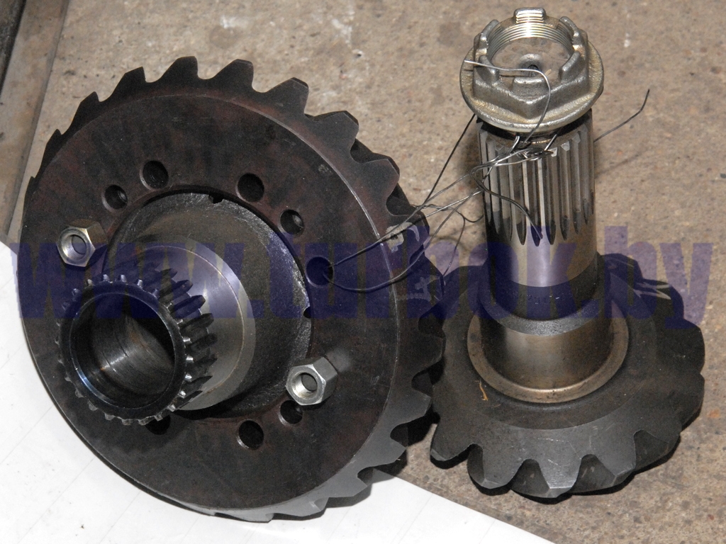 Шестерня ведущая и ведомая (z=24/15) нового образца в сборе