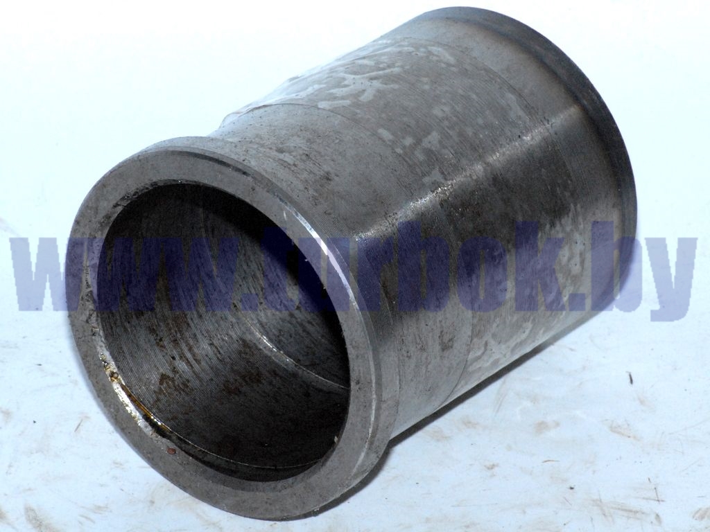 Втулка оси подъёма платформы с дном под маслёнку/016035