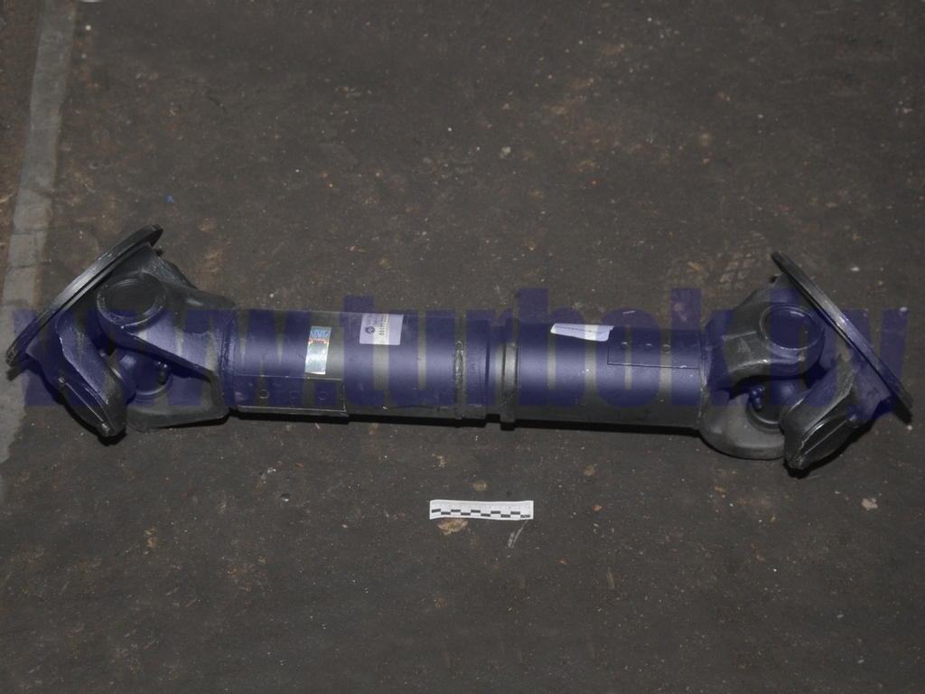 Вал карданный моста среднего (8 отв.) L=821 КАМАЗ-65115