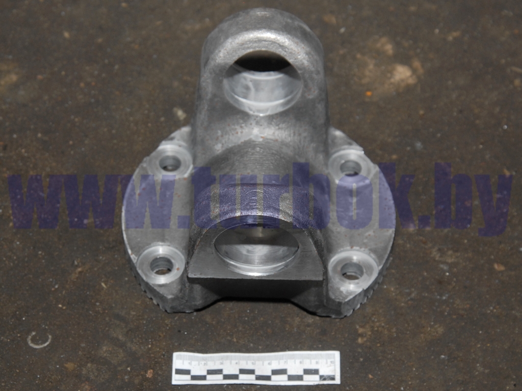 Вилка вала карданного моста среднего КАМАЗ-65115