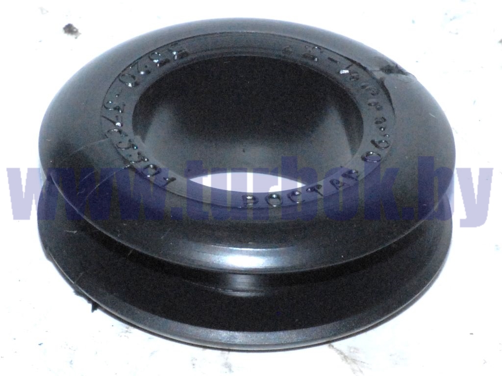 Втулка жгутов электропроводки проходная d=26/28, h=8, H=17,5  КАМАЗ-65115