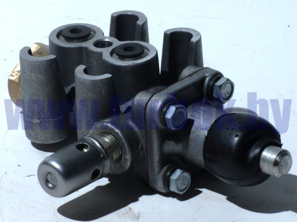 Клапан включения делителя КАМАЗ-65115