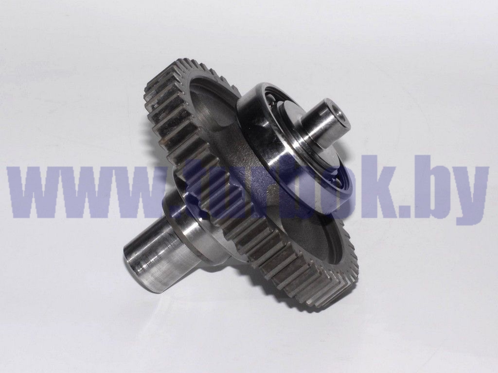 Вал привода ТНВД в сборе