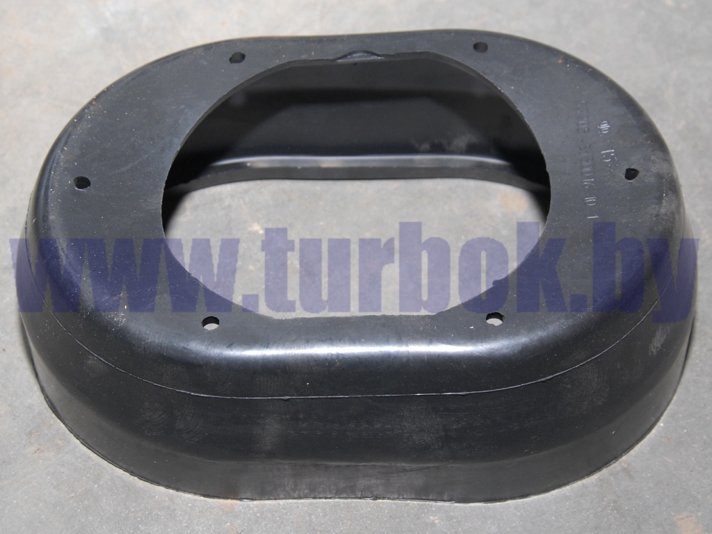 Уплотнитель люка пола рычага КПП КАМАЗ-6520