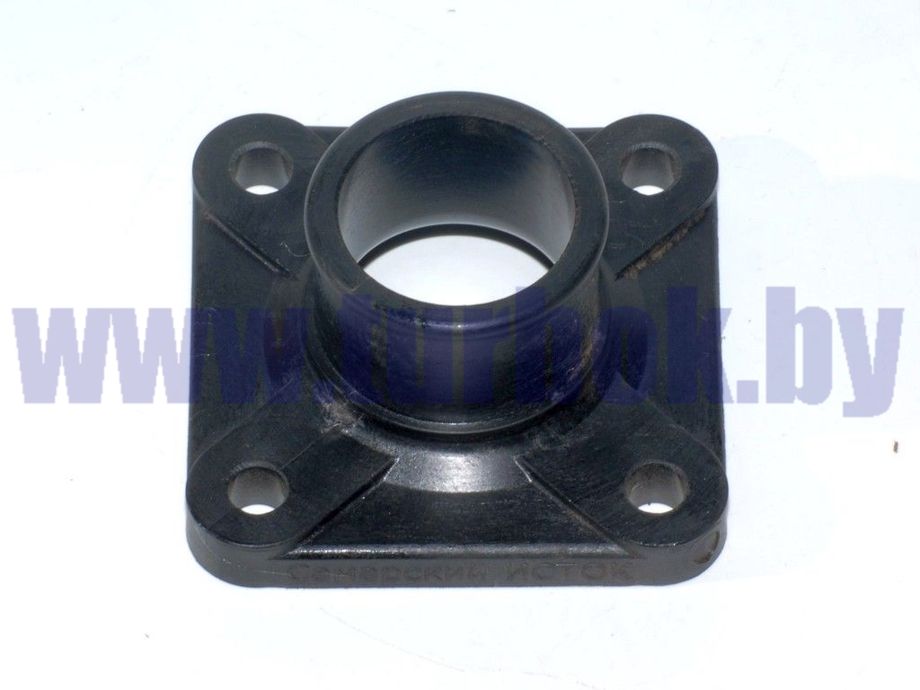 Патрубок коробки термостата (пластик)