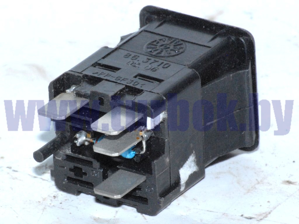 Выключатель дополнительных фар КАМАЗ