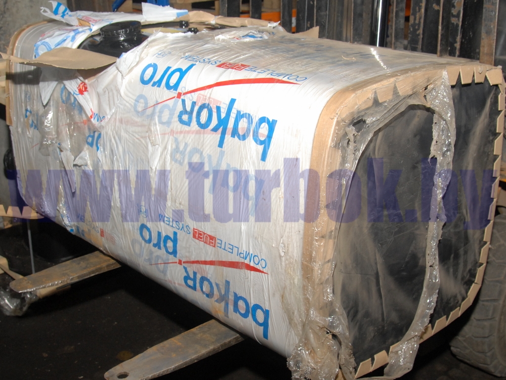 Бак топливный 500 л 1325х650х650 с раздельным топливозаборником