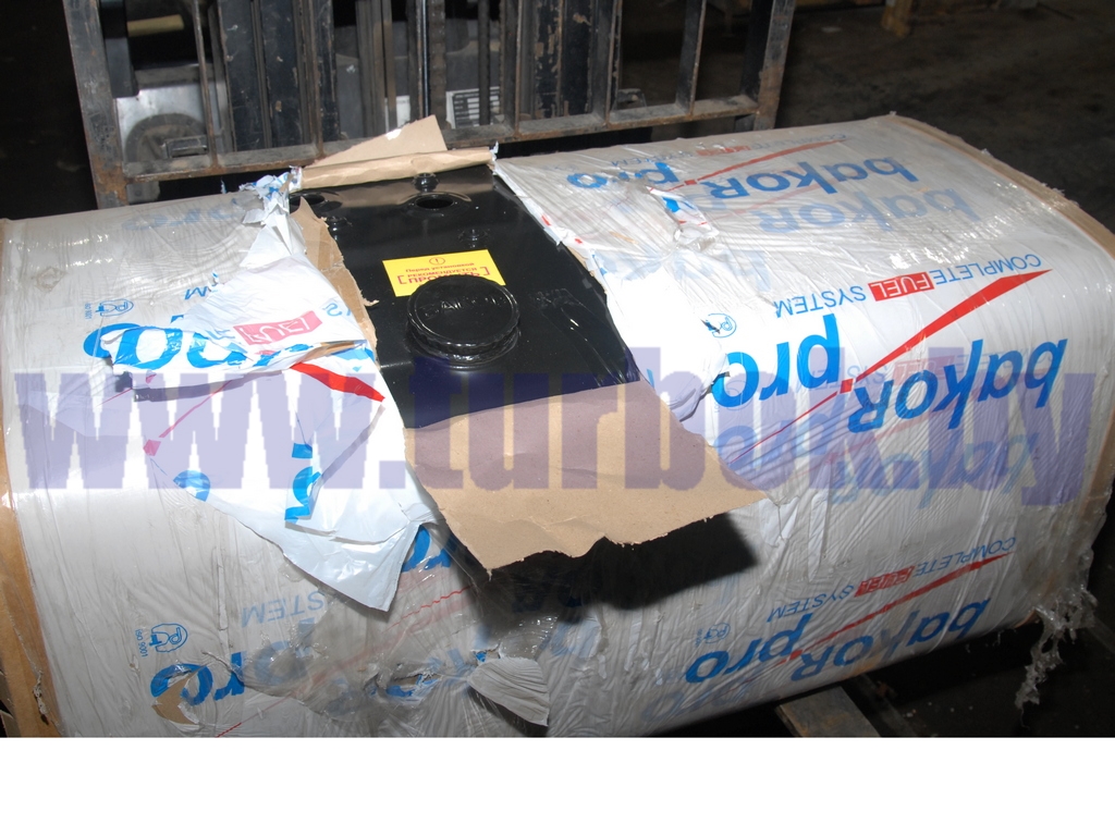 Бак топливный 500 л 1325х650х650 с раздельным топливозаборником