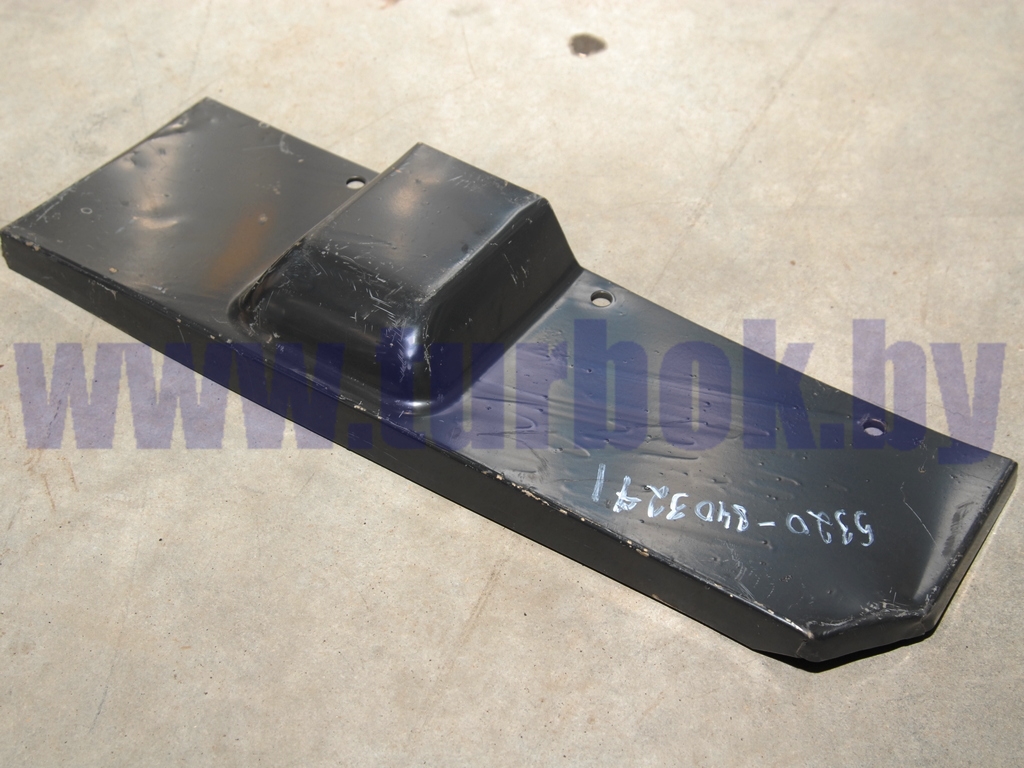 Кронштейн крепления грязевого щитка КАМАЗ левый