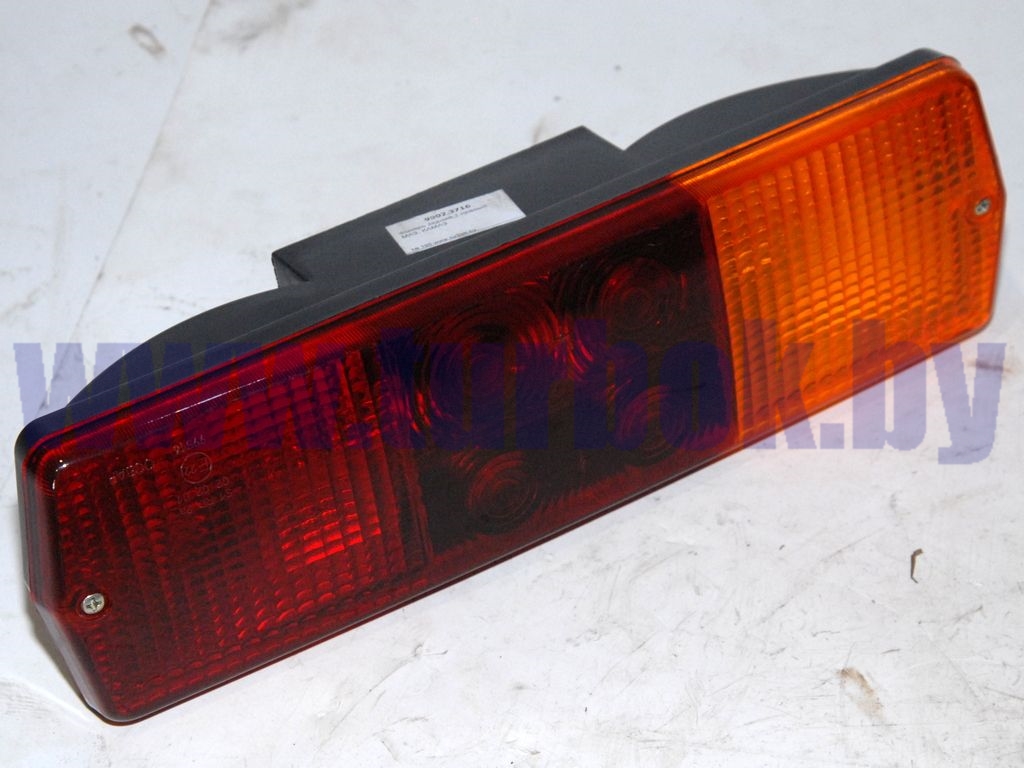 Фонарь задний трёхсекционный правый