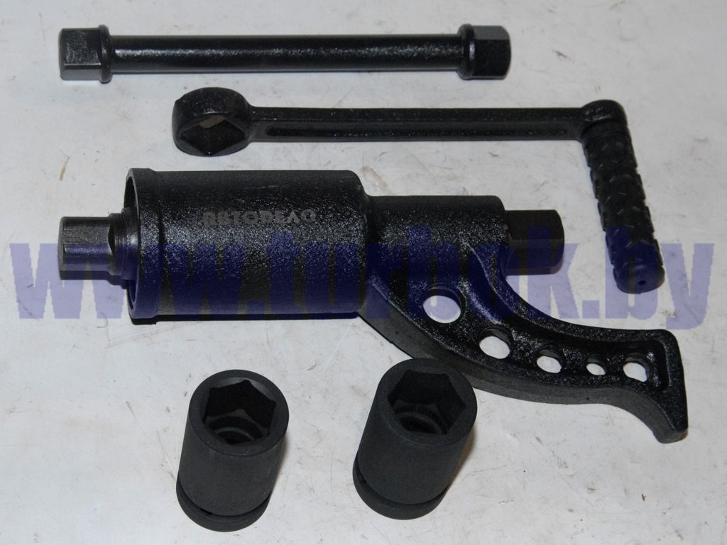 Гайковёрт механический (головка S=30/32) с УКМ в пластмассовом футляре