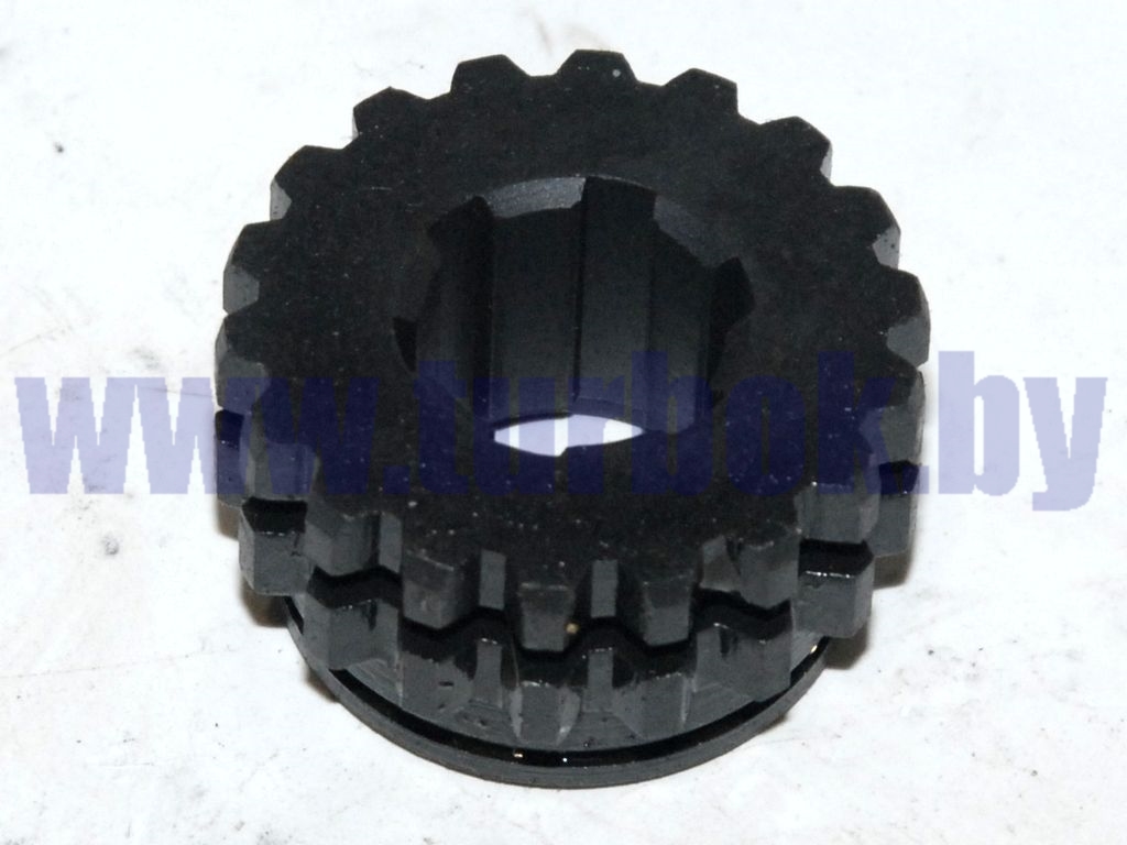 Втулка-шестерня вала КОМ (звездочка)