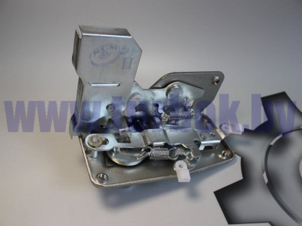 Замок двери кабины универсальный правый