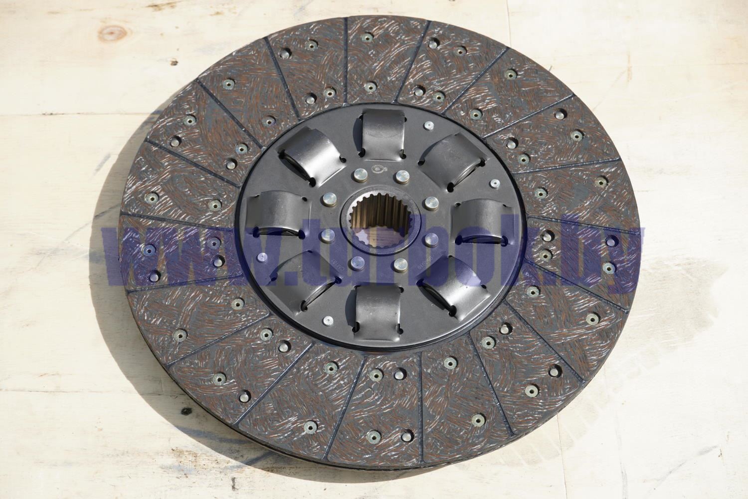 Диск сцепления 24 зуб.(Т-150,СКАНИЯ 3 и 4серии)