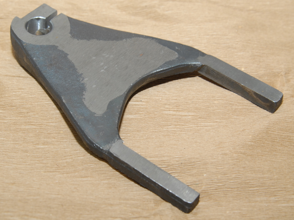 Вилка блокировки межосевого дифференциала МАЗ-643068 упаковка