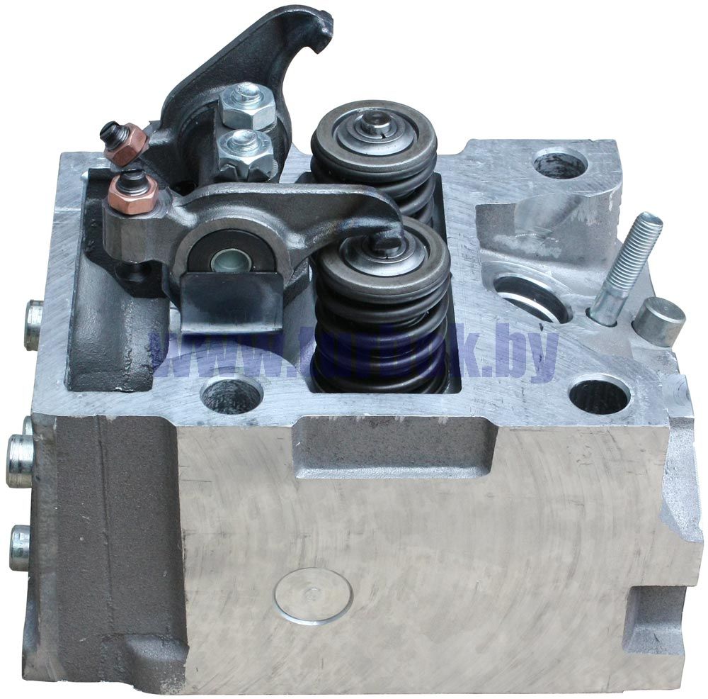 Головка цилиндра с клапанами