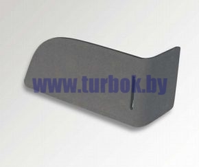 Заглушка буксирной проушины правая